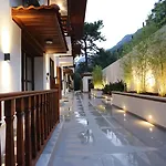Alp Pinehill Apartment *